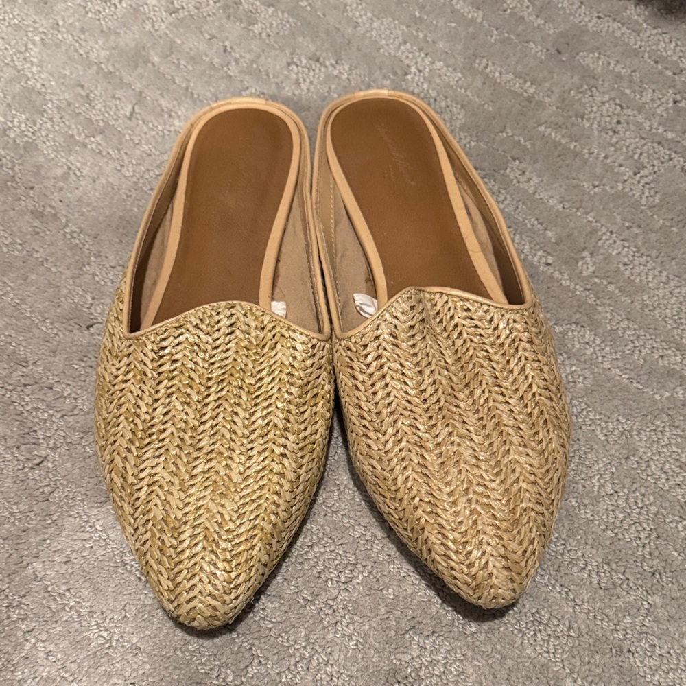 Universal Thread Woven Tan Mules